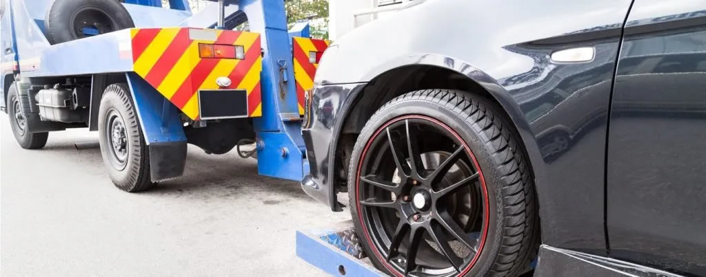 photo of Roadside Assistance services being rendered in Suffulk County NY